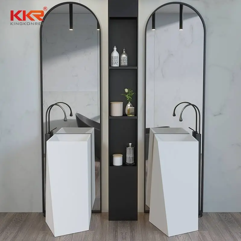La salle de bain à surface solide en acrylique et marbre blanc au design diamant était un lavabo KKR-1387 1