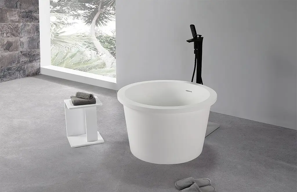 KingKonree white freestanding bathtub at discount for hotel 2